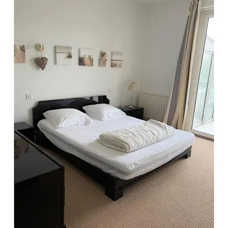 En Famille Face - A Pontaillac Apartment